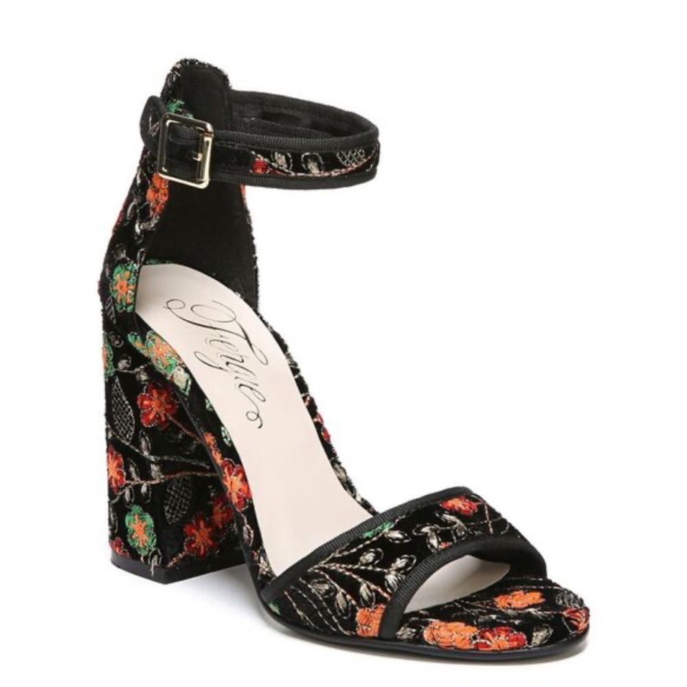 FERGIE Womens Black Brocade Courtney Round Toe Block Heel Sandals Shoes